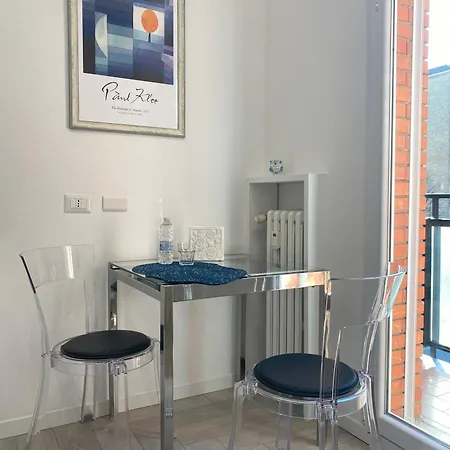 Lady Indigo 2 San Siro Apartament